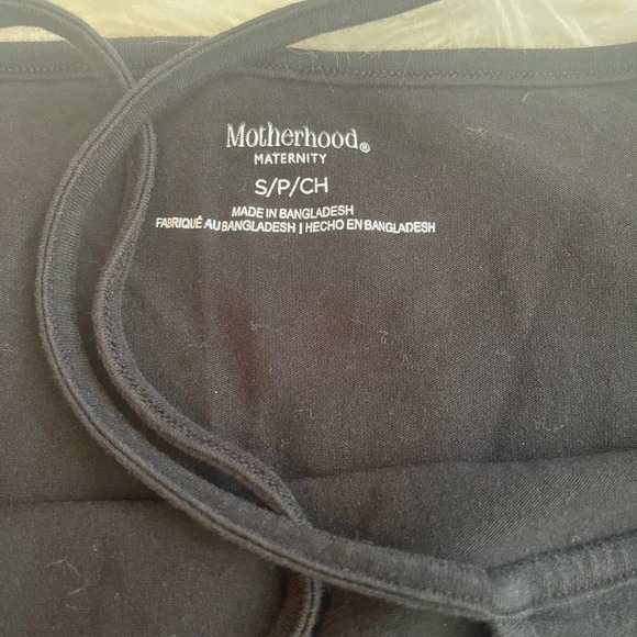 Motherhood Maternity black tank top - Picture 2 of 2